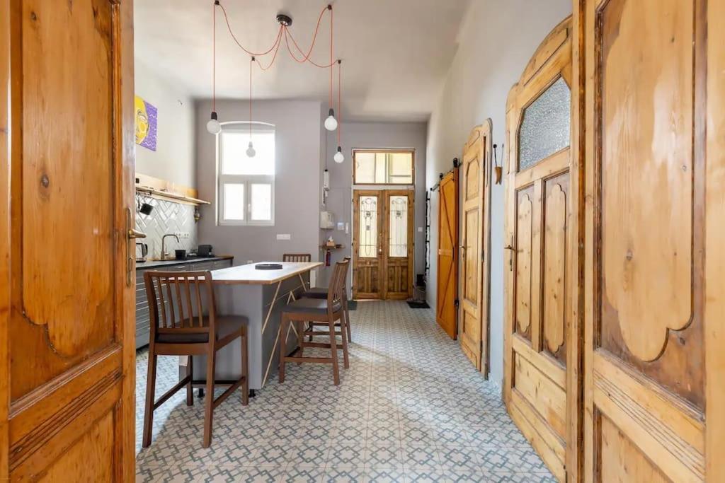 Apartment Elegant And Modern In The Centre Budapest