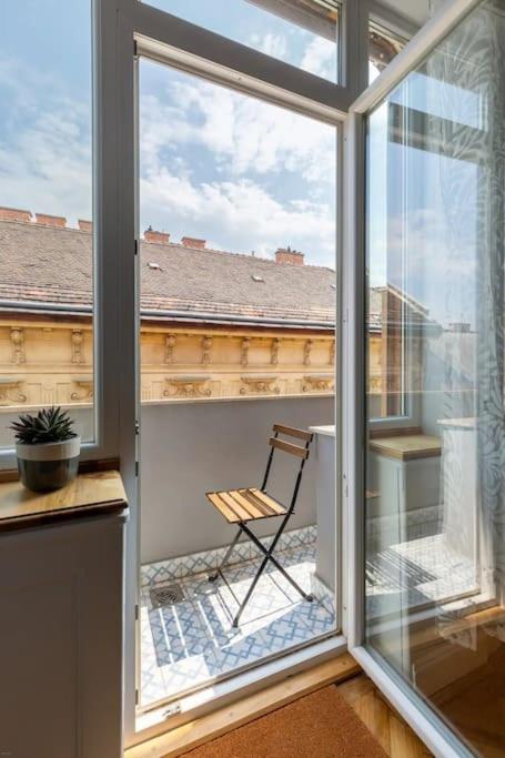 Elegant And Modern In The Centre Apartamento Budapeste